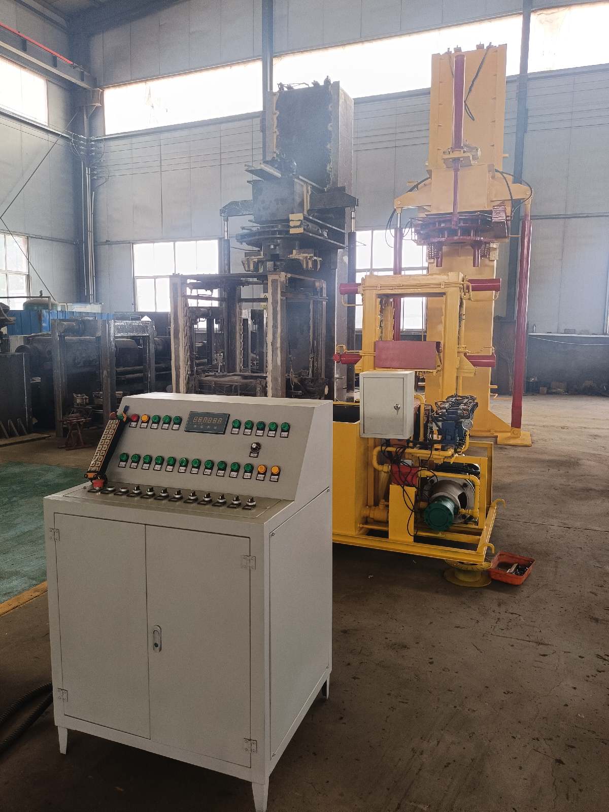 Mining Machinery Cylinder Disassembler