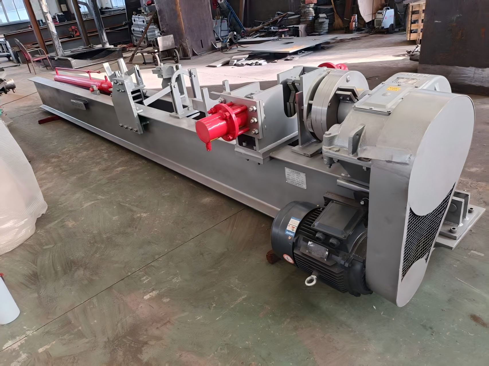 Chińska maszyna z pojedynczą hydrauliczną kolumną dzieloną