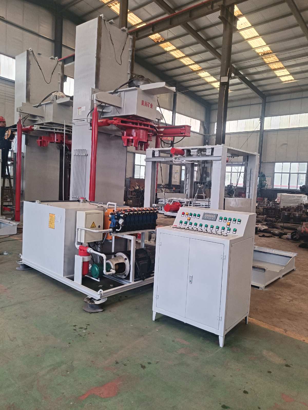 China Vertical Hydraulic Dismantling Machine