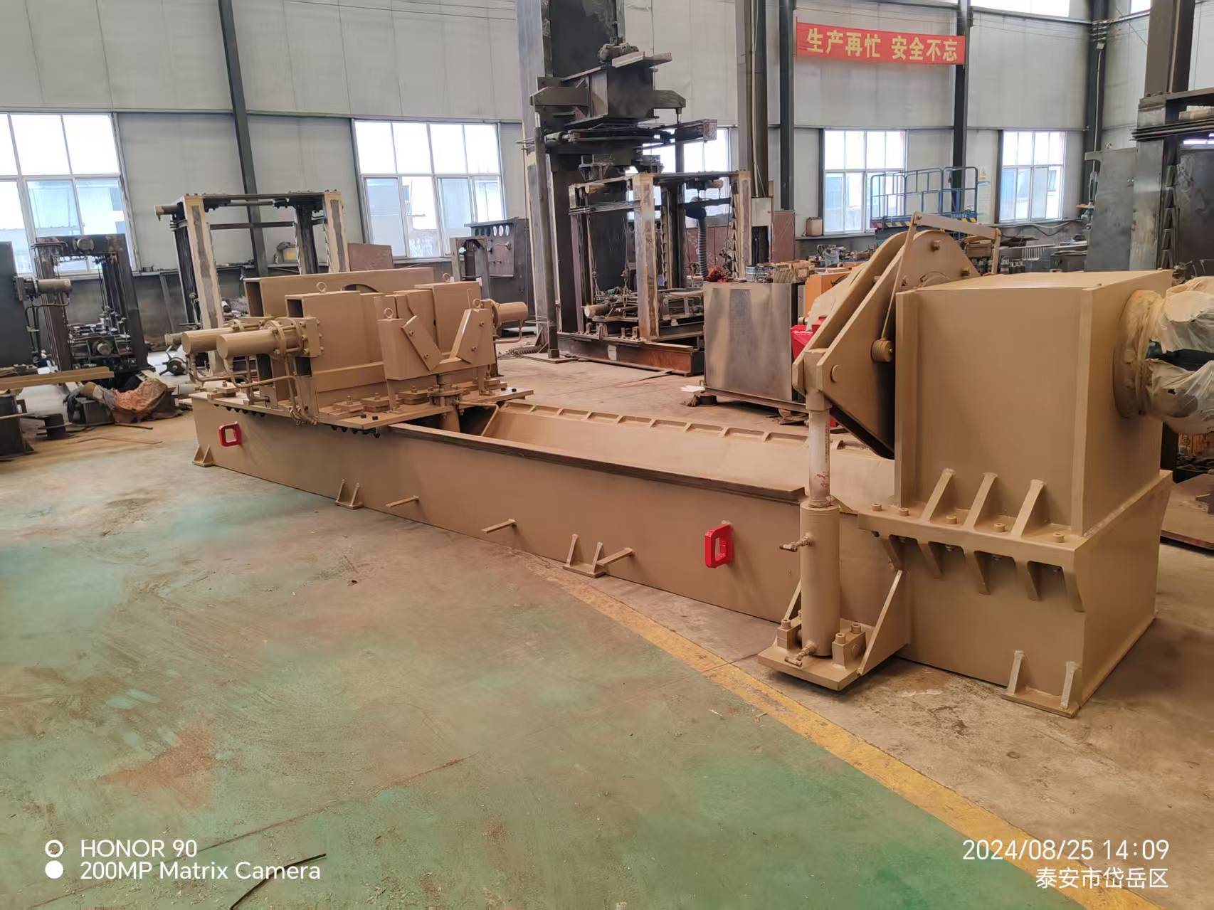 Benchtop Horizontal Hydraulic Actuator Disassembler