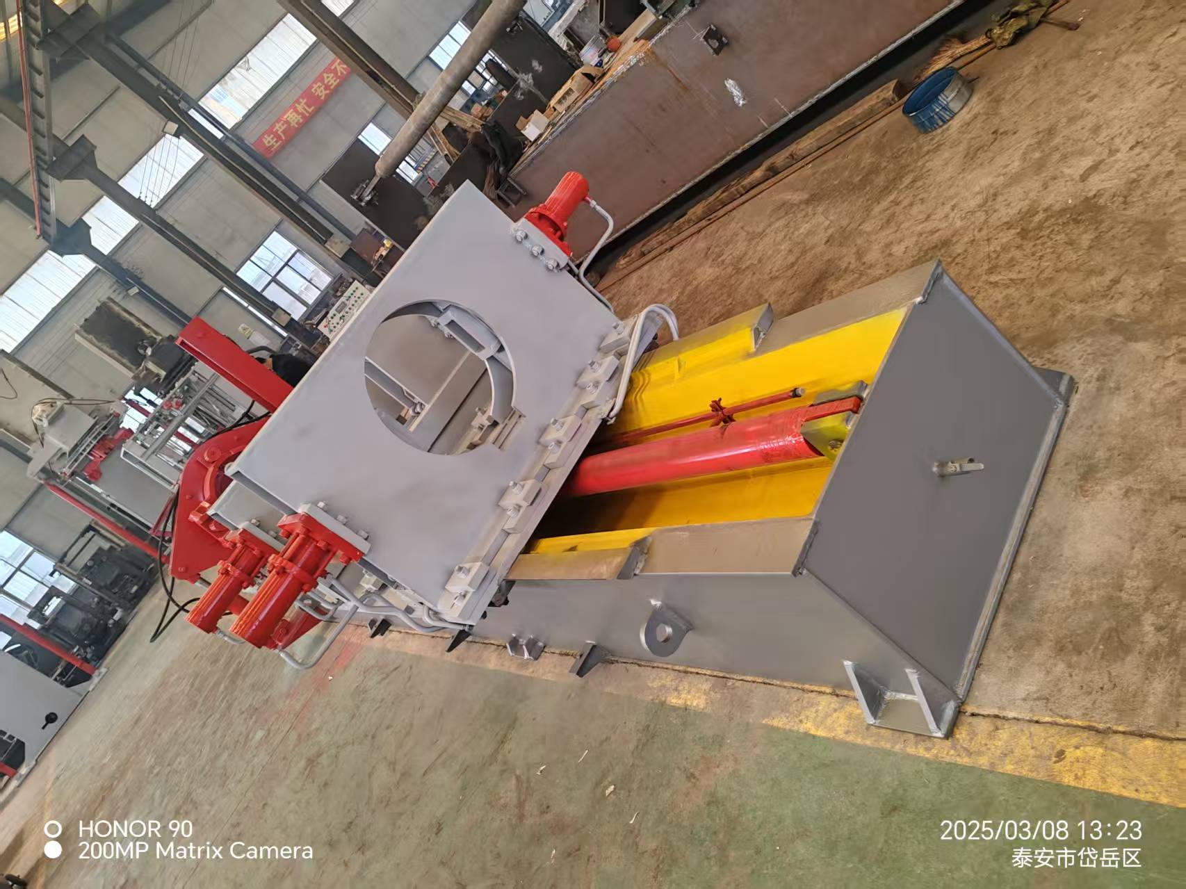 Horizontal Medium-tonnage Cylinder Teardown Equipment