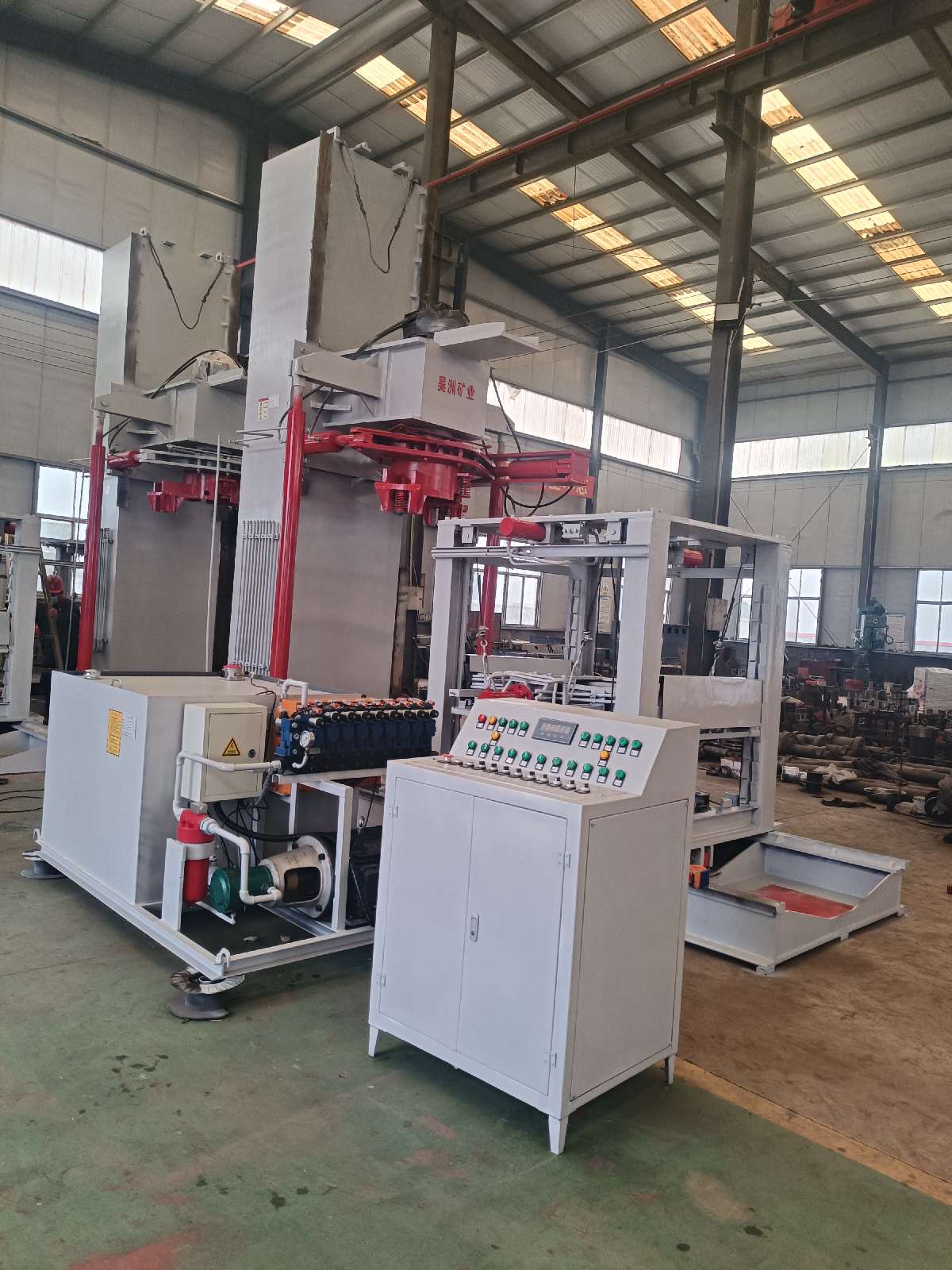 Vertical Pressurized Cylinder Breakdown Tool