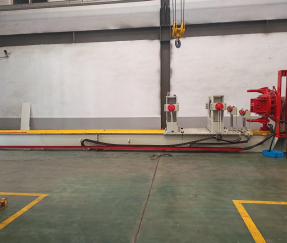 La plataforma de desmontaje de cilindros hidráulicos ha completado el conjunto completo de instalación y la inspección de aceptación final